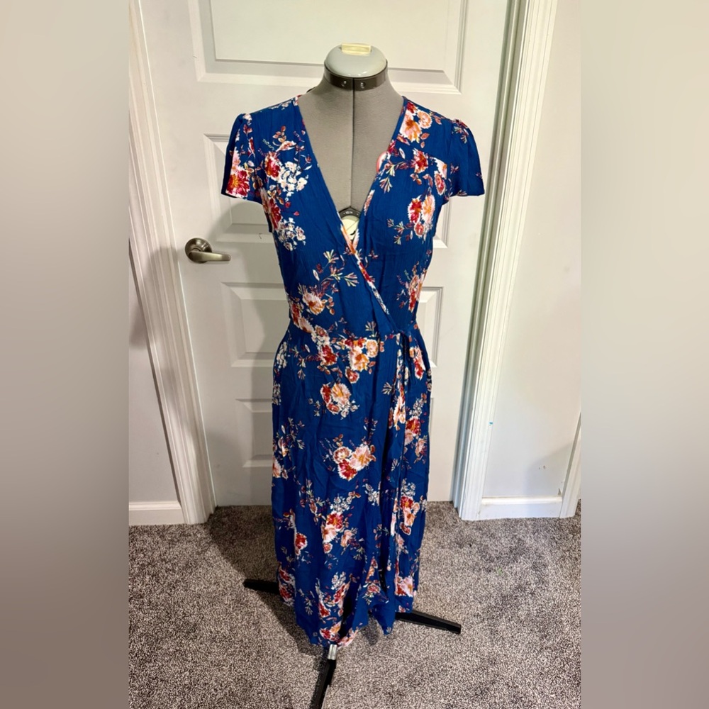 Exhilaration blue floral dress size small
